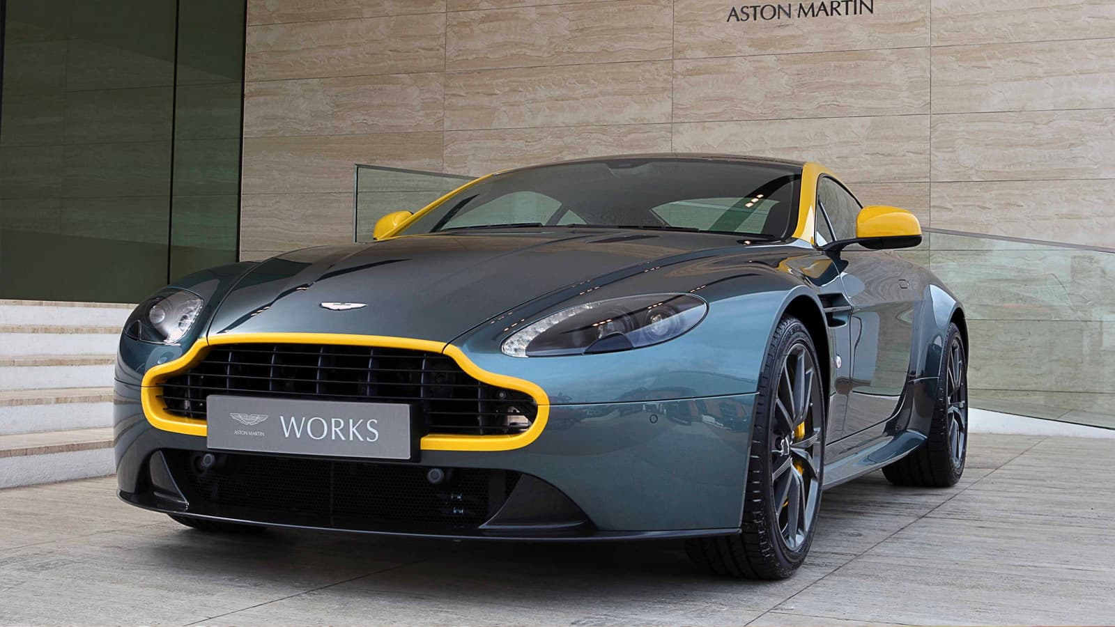 Aston Martin Vantage N430