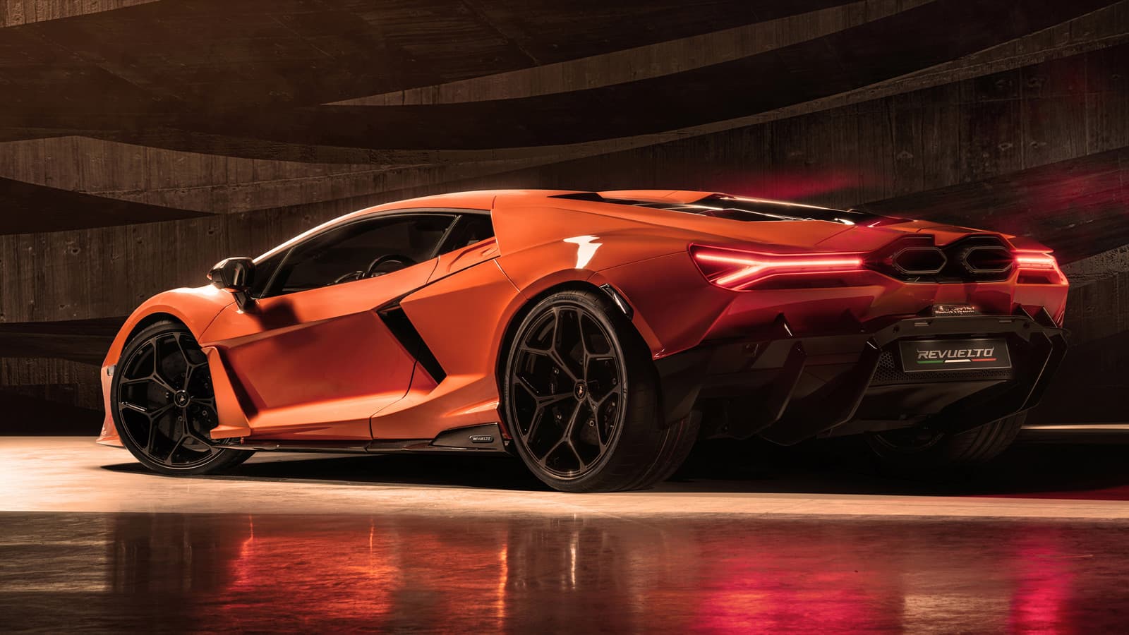 Lamborghini Revuelto